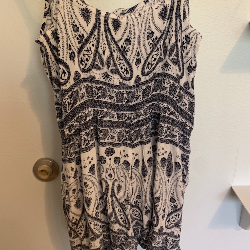 Romper - Picture 2 of 3